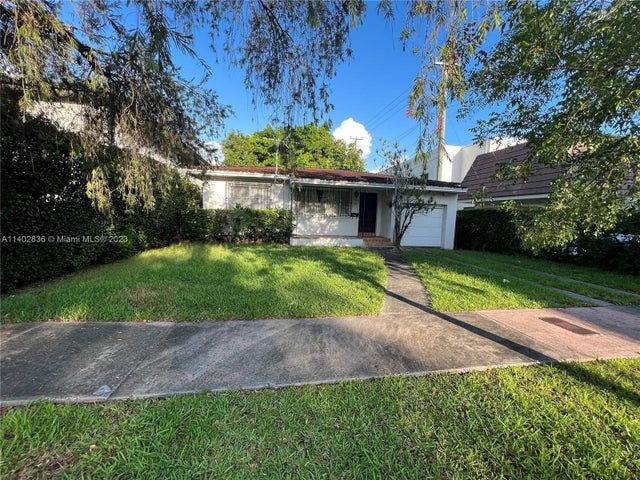 1 of 19 - 812 Columbus Blvd, Coral Gables, FL