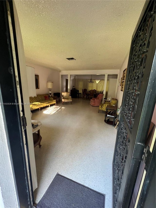 3 of 19 - 812 Columbus Blvd, Coral Gables, FL