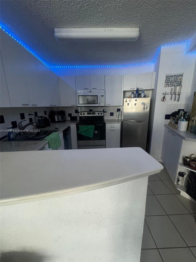 3 of 9 - 1500 Bay Rd 856s, Miami Beach, FL