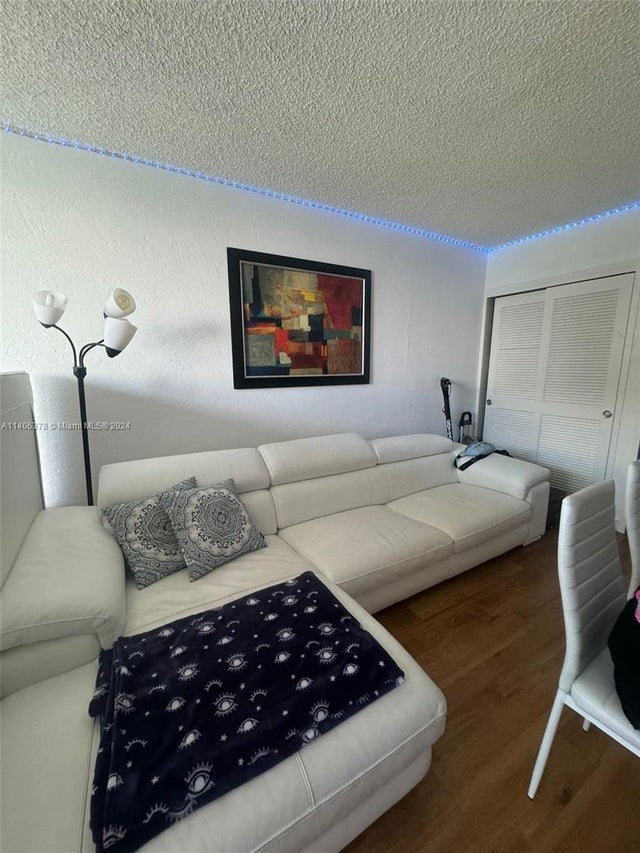 4 of 9 - 1500 Bay Rd 856s, Miami Beach, FL