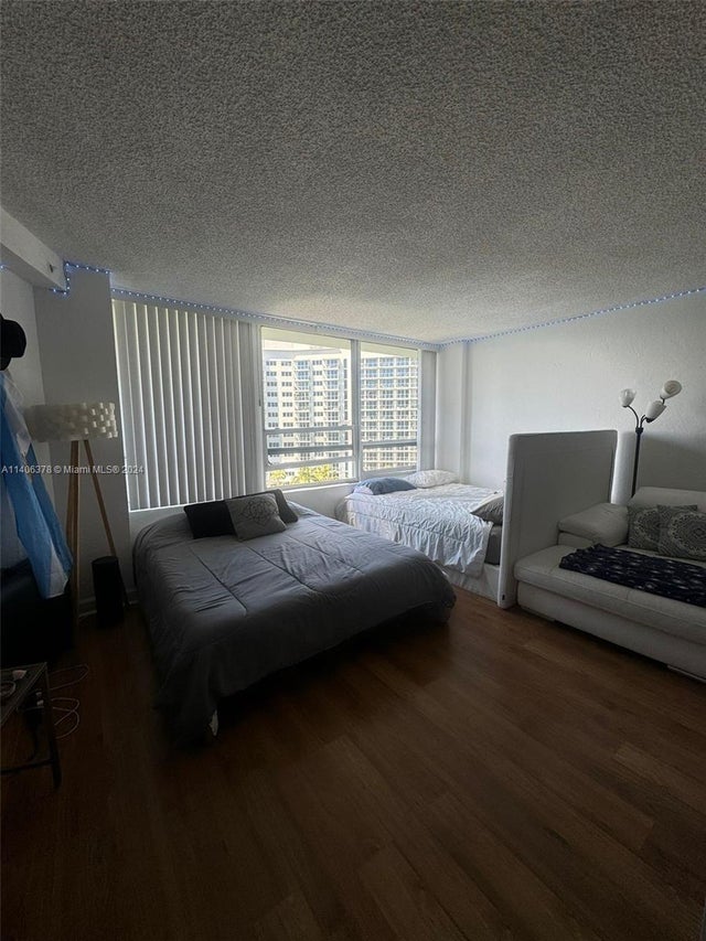 5 of 9 - 1500 Bay Rd 856s, Miami Beach, FL
