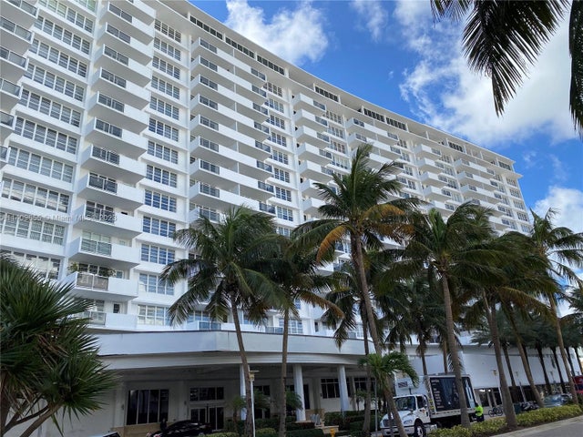 3 of 23 - 100 Lincoln Rd 939, Miami Beach, FL