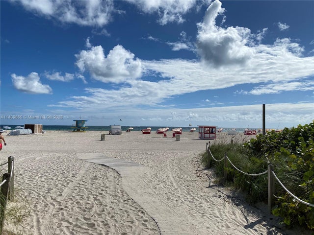4 of 23 - 100 Lincoln Rd 939, Miami Beach, FL
