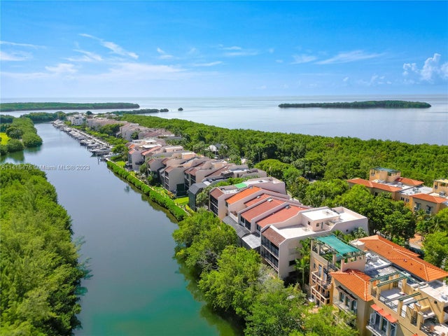 1 of 83 - 6150 Paradise Point Dr 6150, Palmetto Bay, FL