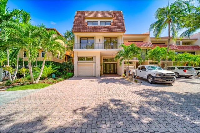 2 of 83 - 6150 Paradise Point Dr 6150, Palmetto Bay, FL