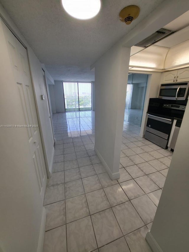 5 of 14 - 13499 Biscayne Blvd 1204, North Miami, FL