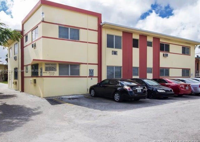 2 of 4 - 71 Nw 76th St 16, Miami, FL