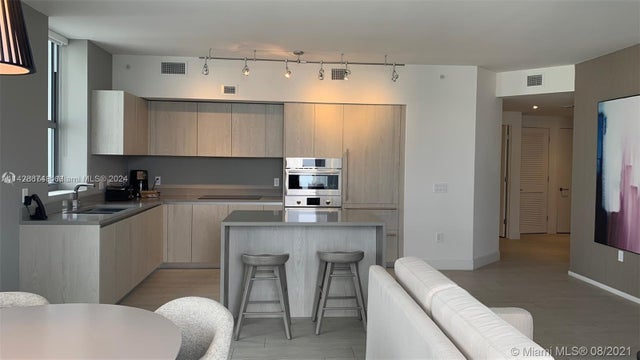 5 of 18 - 4010 S Ocean Dr R301, Hollywood, FL