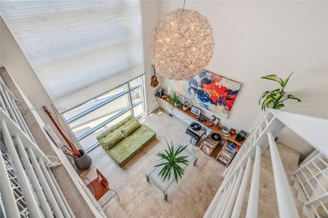 2 of 29 - 7700 Collins Ave 3, Miami Beach, FL