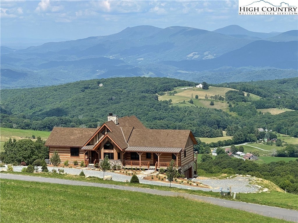 374 Foxfire Drive, Banner Elk Property Listing