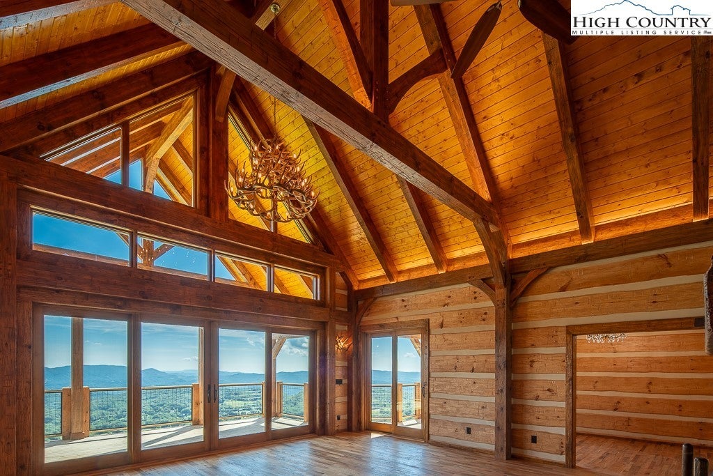 374 Foxfire Drive, Banner Elk Property Listing