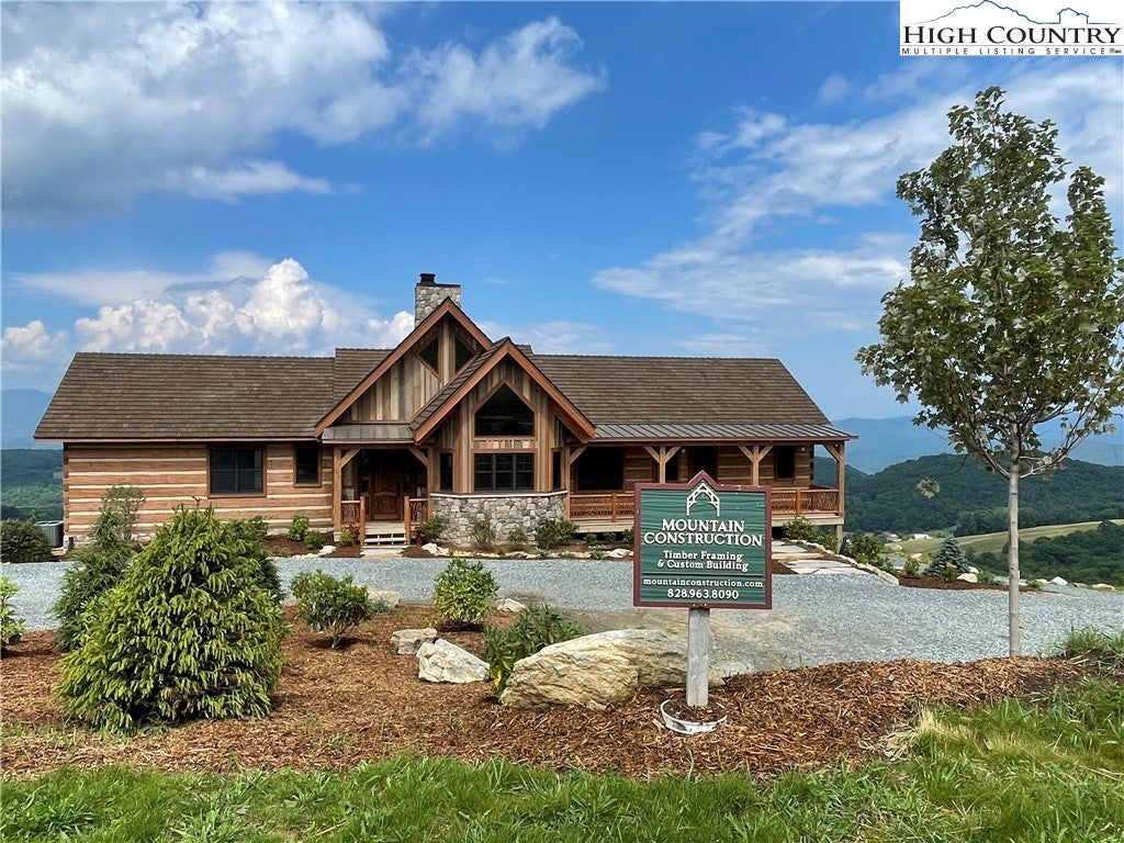 374 Foxfire Drive, Banner Elk Property Listing