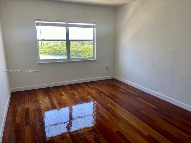 4 of 12 - 400 Kings Point Dr 1406, Sunny Isles Beach, FL