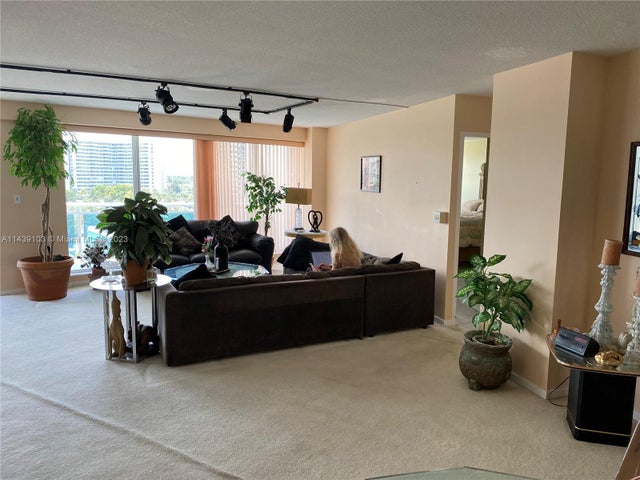 4 of 23 - 3430 Galt Ocean Dr 712, Fort Lauderdale, FL