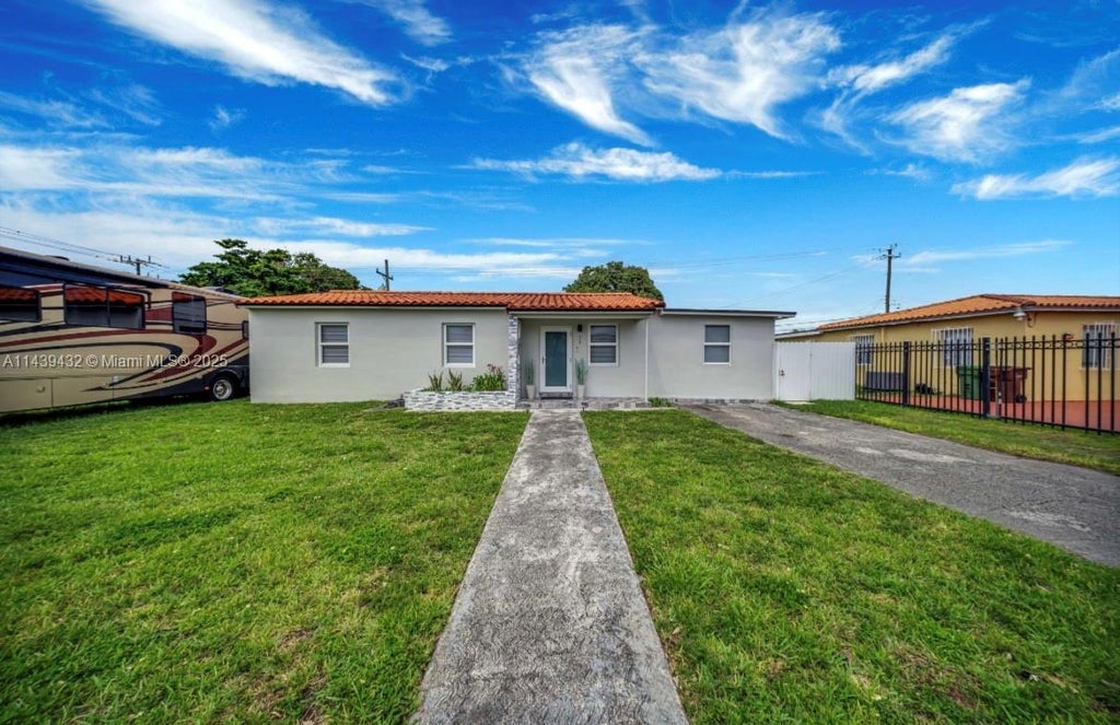3360 E 10th Ave, Hialeah