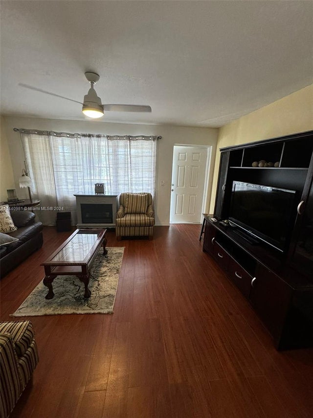 221 Kent M 221, West Palm Beach