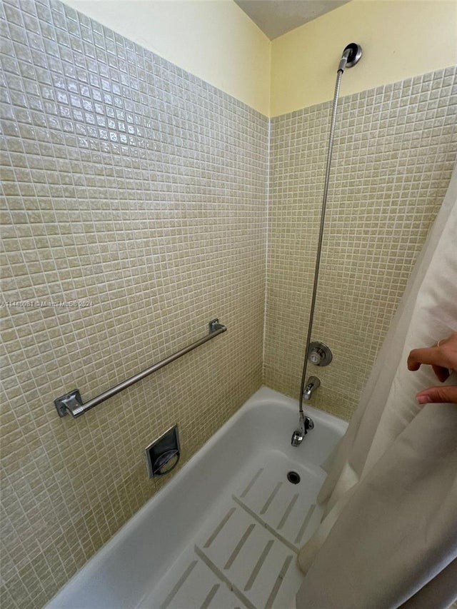 2 of 24 - 221 Kent M 221, West Palm Beach, FL