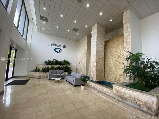 4 of 24 - 13499 Biscayne Blvd 1513, North Miami, FL