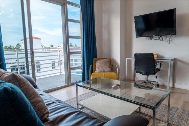 3 of 28 - 1052 Ocean Dr C503, Miami Beach, FL