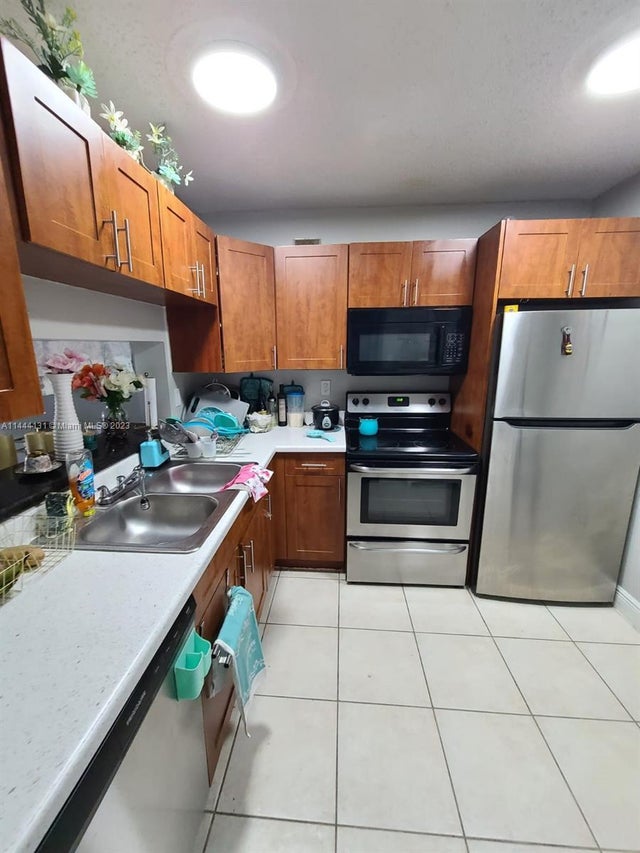 3 of 35 - 496 Nw 165th St Rd D112, Miami, FL