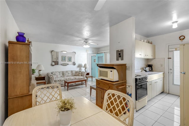 5 of 25 - 350 Collins Ave 307, Miami Beach, FL
