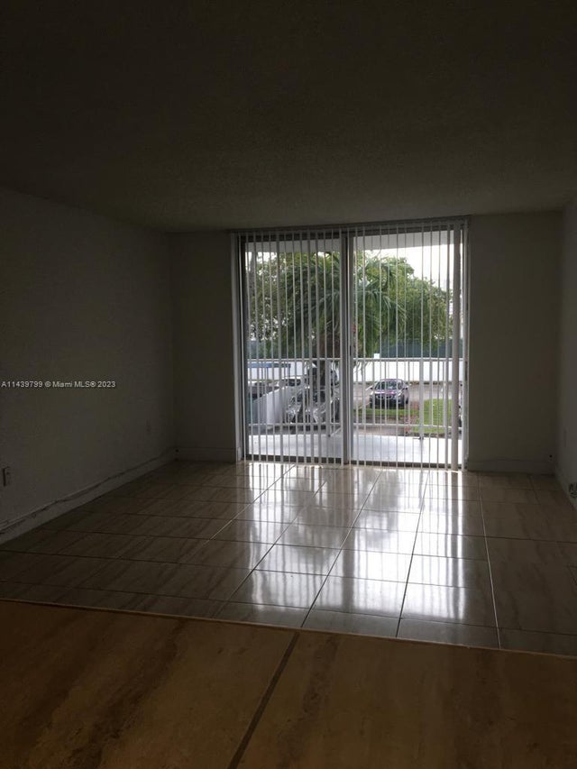 1 of 18 - 498 Nw 165th St Rd D205, Miami, FL