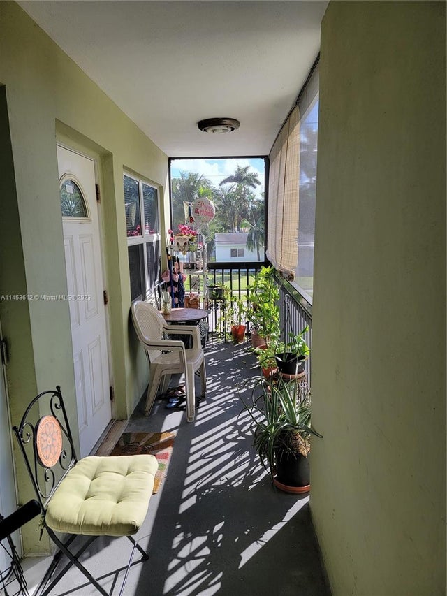 4 of 37 - 1425 Arthur St 216b, Hollywood, FL