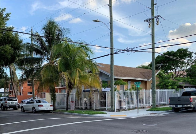 1 of 16 - 1104 Nw 6th St, Miami, FL