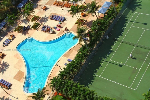 4 of 19 - 19370 Collins Ave 119, Sunny Isles Beach, FL