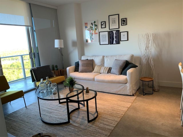 2 of 28 - 16385 Biscayne Blvd 1417, North Miami Beach, FL