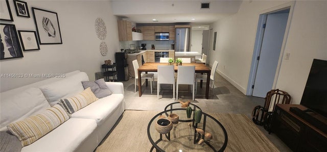4 of 28 - 16385 Biscayne Blvd 1417, North Miami Beach, FL