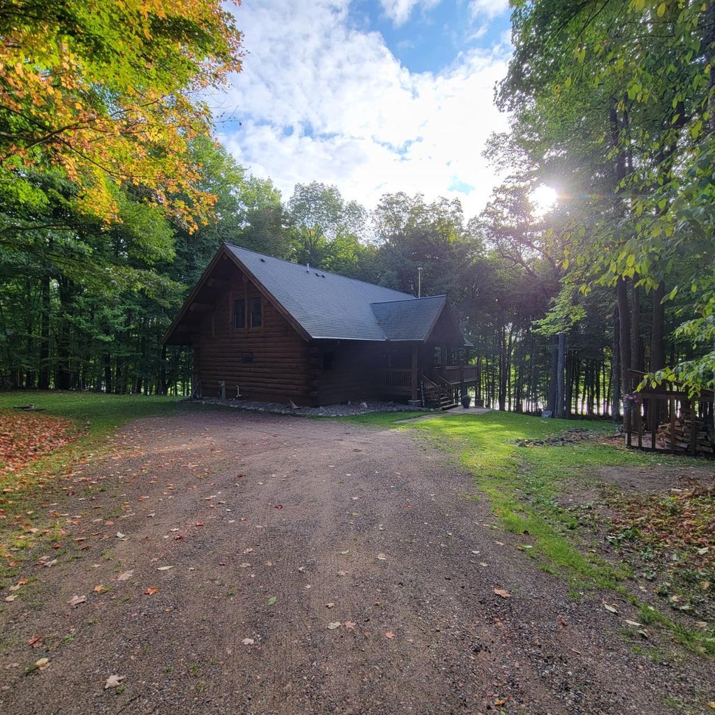 N6816 Mistwood Dr, Tomahawk MLS 203950