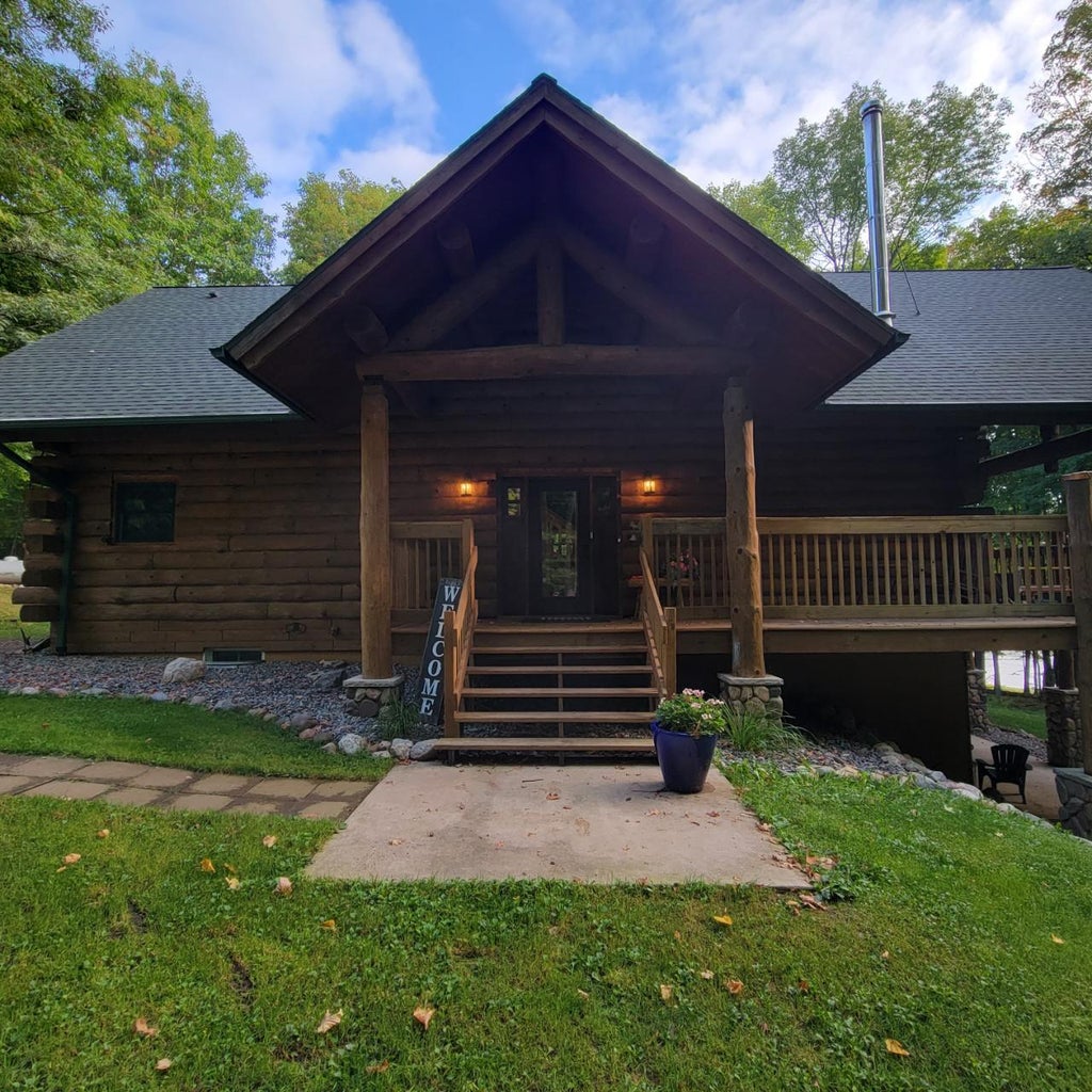 N6816 Mistwood Dr, Tomahawk MLS 203950