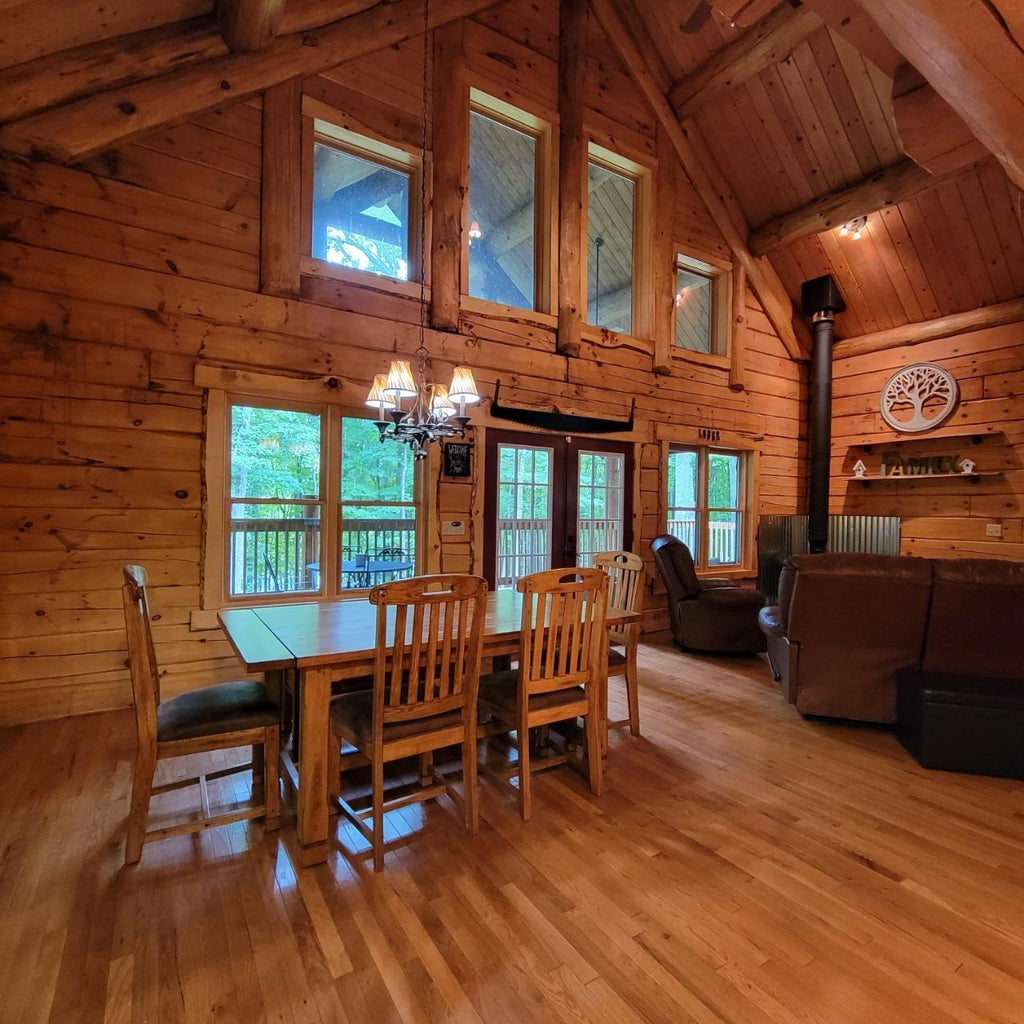 N6816 Mistwood Dr, Tomahawk MLS 203950