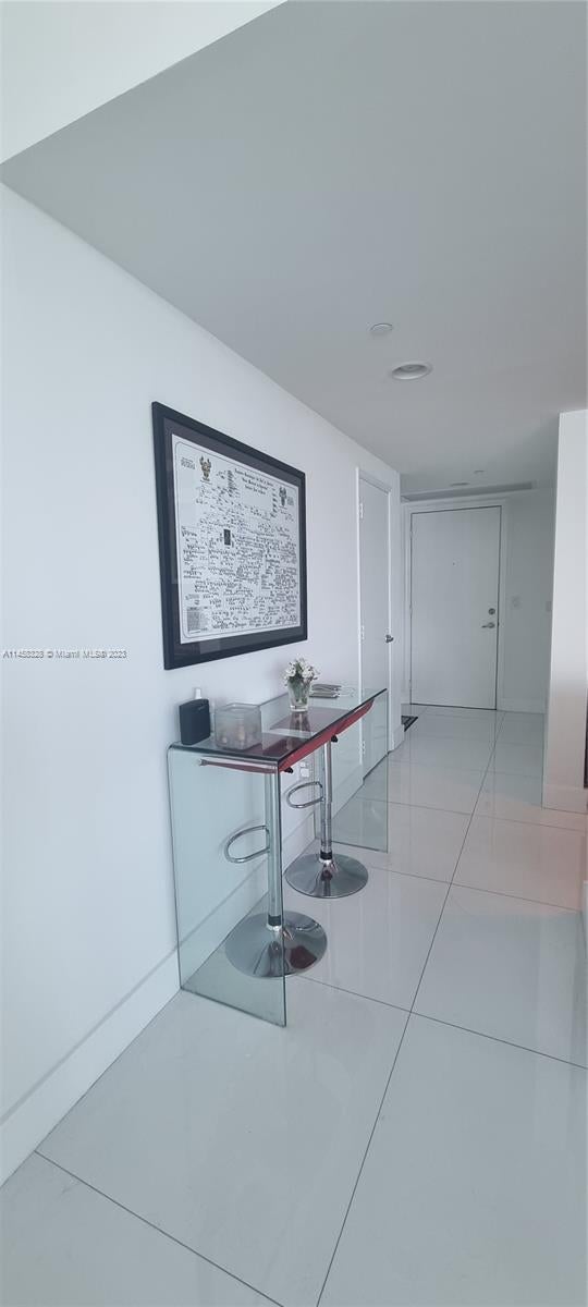 5 of 11 - 950 Brickell Bay Dr 1710, Miami, FL