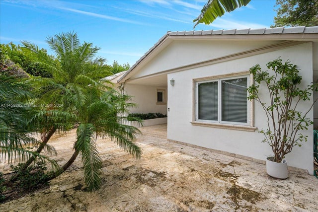 5 of 46 - 433 E Dilido Dr, Miami Beach, FL