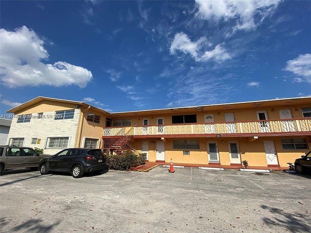 1 of 1 - 19080 Ne 3rd Ct 317, Miami, FL