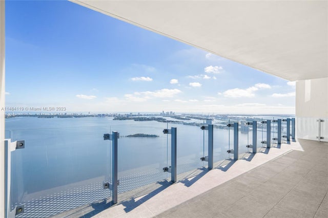 2 of 62 - 700 Ne 26th Ter 4903, Miami, FL