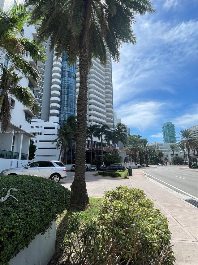 5 of 40 - 6345 Collins Ave 512, Miami Beach, FL