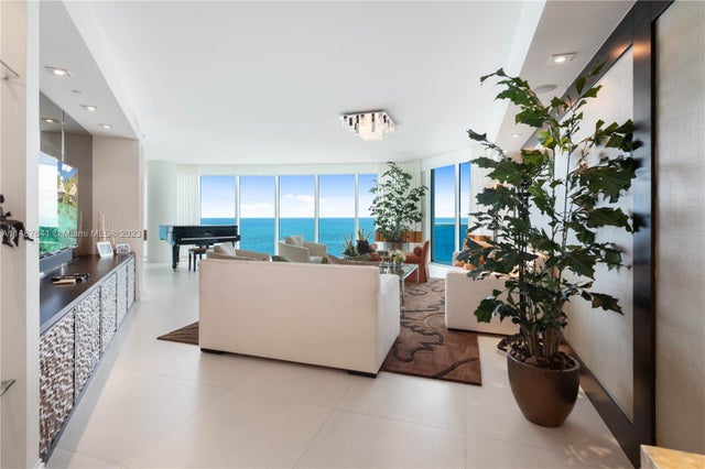 4 of 35 - 2711 S Ocean Dr 2205, Hollywood, FL