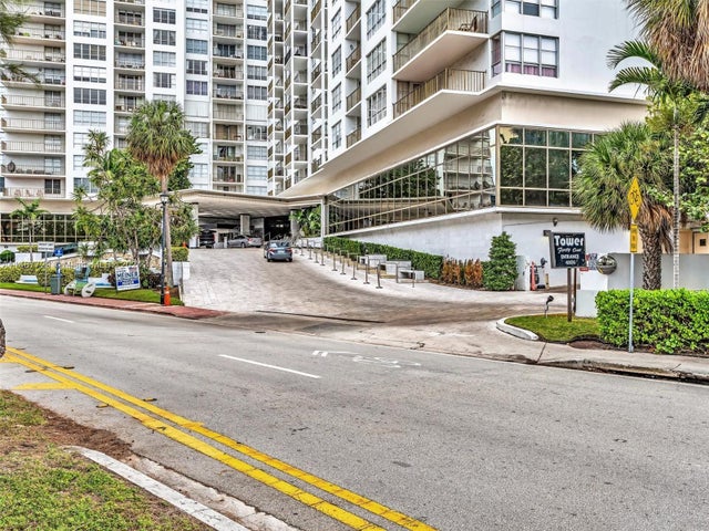 2 of 74 - 4101 Pine Tree Dr 621,620, Miami Beach, FL