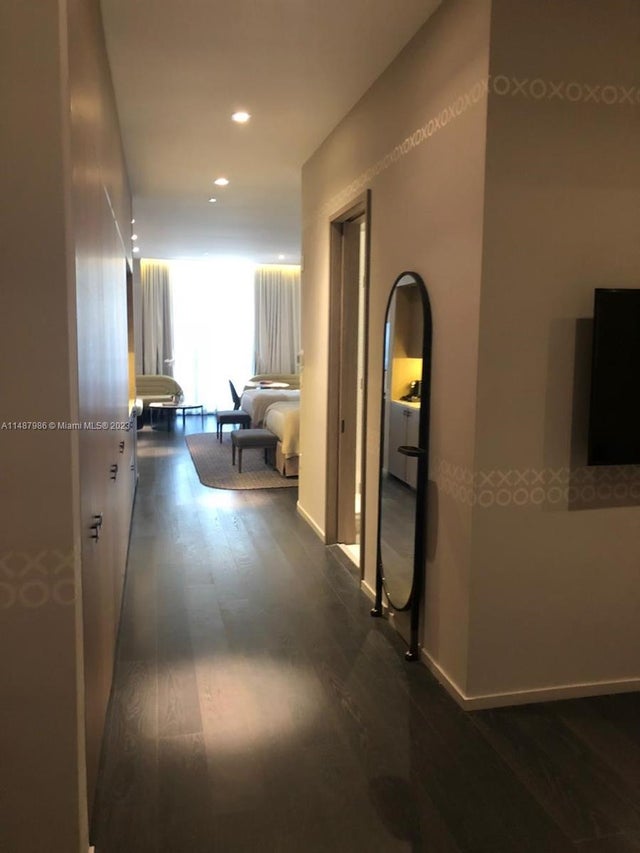 5 of 39 - 801 S Miami Ave 412, Miami, FL