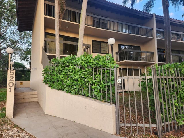 2 of 37 - 5201 Orduna Dr 14, Coral Gables, FL