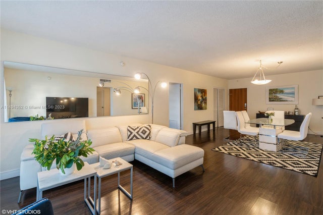 5 of 12 - 4001 S Ocean Dr 10b, Hollywood, FL