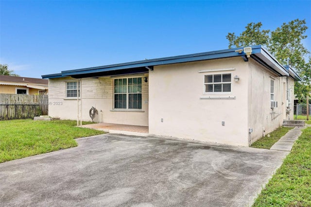3 of 34 - 210 N 72nd Ave, Hollywood, FL