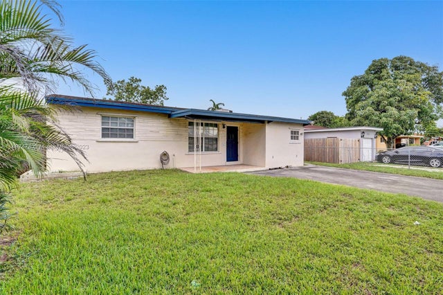 4 of 34 - 210 N 72nd Ave, Hollywood, FL