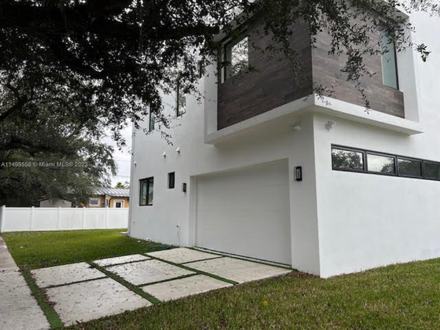 3 of 24 - 2 Hough Dr, Miami Springs, FL