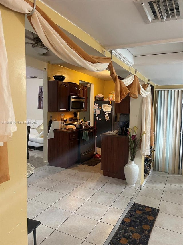 2 of 10 - 1540 Ne 176th St, North Miami Beach, FL