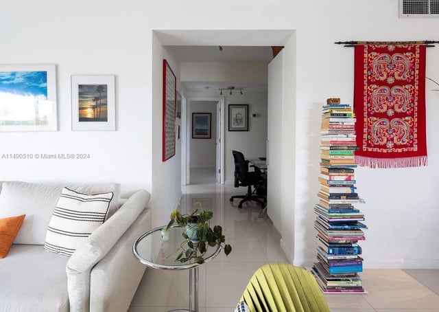 4 of 35 - 500 Bayview Dr 221, Sunny Isles Beach, FL