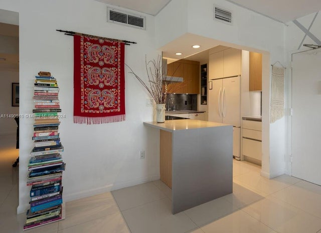 5 of 35 - 500 Bayview Dr 221, Sunny Isles Beach, FL